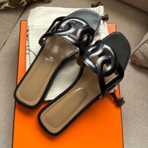 Hermes flip flops